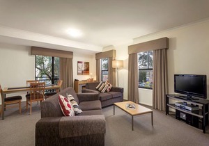 Best Western Northbridge Apartments