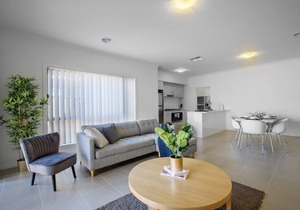 Big Family fun@ 5 bedrooms house in point cook
