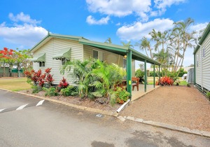 BIG4 Cane Village Holiday Park