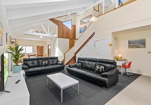 Black Dolphin Waterfront Townhouse - Bay Views