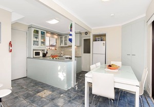 Blossom's Paradise Middleton Pet Friendly
