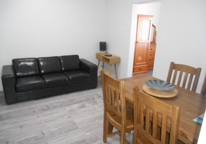 Blue Line Unit 3 Great location! Close to all amenities!