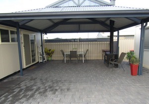 BLUE LINE UNIT 5 Great location! close to all amenities!