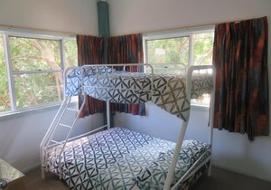BLUEPOLES BEACH HOUSE ARAKOON-AIRCONDITIONED