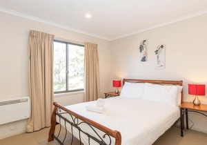 Boronia 5/30 Nettin Circuit