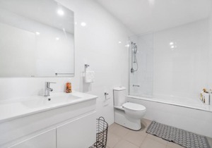 Brand new modern loft next to Penrith town center