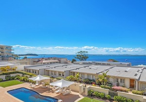 Breakwater Apartment 205 - Shoal Bay Views for miles