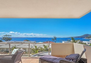 Breakwater Apartment 205 - Shoal Bay Views for miles