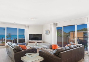 Breakwater Apartment 205 - Shoal Bay Views for miles