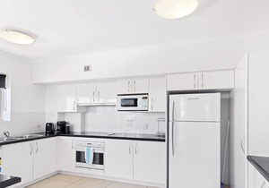 Breakwater Apartment 402 - Looking over Shoal Bay