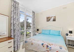 BRIGHT AND AIRY CLOSE TO EVERYTHING