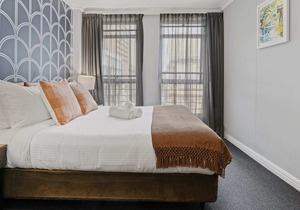 Bright City Abode Sum