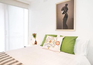 Bright & Modern 2 Bed in St Kilda East