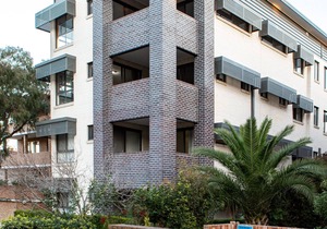 Bright Studio Steps from Westmead Hospital