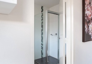 Bright Studio Steps from Westmead Hospital