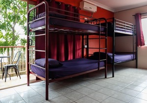 Brisbane Backpackers Resort - Group of 16