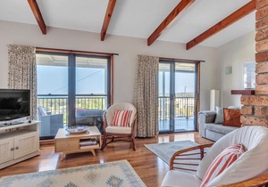 Canberra Cres 42 in Burrill Lake