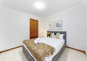 Cheerful three Bedroom house close to city