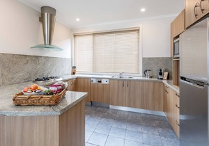 Chocolate Gannets - Seafront Villa with full ocean views, 50meters from beach