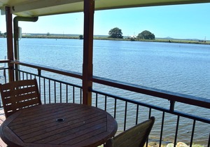 Coast & Country Cabin 2