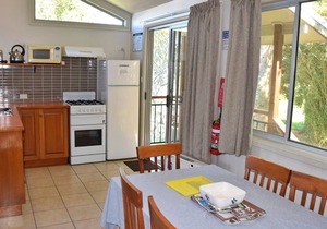 Coast & Country Cabin 4