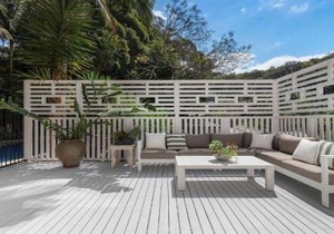 Coastal Cottage with Pool at Copacabana