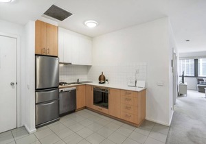 Comfort in the City Center of Melbourne 1BR Apt + Free WiFi + Pool & Gym