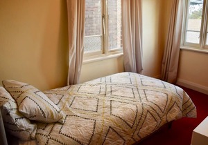 Comfortable Apartment In Trendy Haberfield (Via 1)