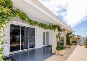 Comfortable studio ideal for couples or single travellers
