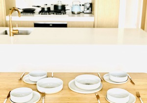 Contemporary 2BR apt in central Melb-Collins House