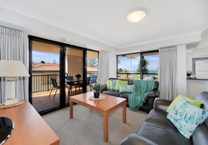 Coral Sands Family Retreat Bargara