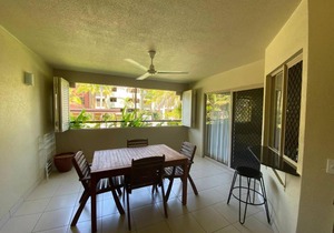 Crazy About Cairns - Poolview Apartment