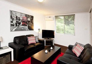 Cute and affordable park side accommodation