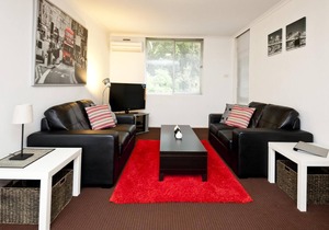 Cute and affordable park side accommodation