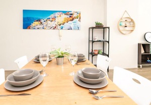 CZ08 - Spacious Apt close to Airport and CBD