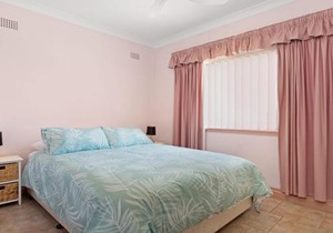 Debra Court 11