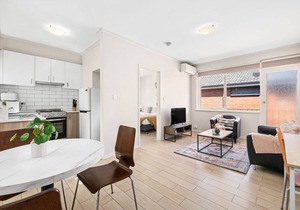 Domi Rentals - The Carlisle Apartments