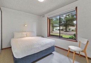 Eastern Beach Unit 1