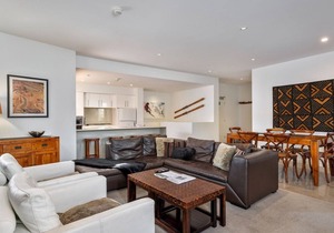 Elevation 7 Luxury accommodation in the village with gas fire