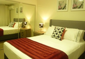 Entire 2BR Apartment - Azzura Greens Hope Island - Fully Furnished