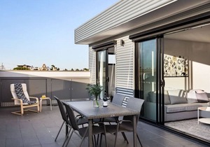 Exquisite Penthouse - True Indoor Outdoor Living