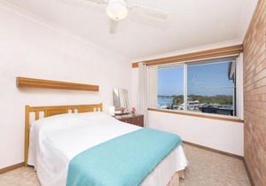 Fairholme 12