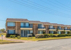 Fairholme 8 Lakeside at Wallis