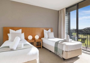 Fairway Views – Moonah Apartment 23