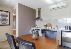 Fairway Views – Moonah Apartment 24