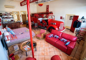 Fire Station Inn - Fire Engine Suite with Spa
