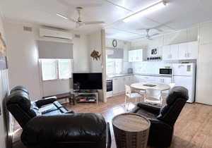 Getaway Villas Unit 3 -This Villa is Perfect for groups and families alike