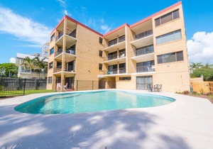 Golden Shores U7 21 Landsborough Parade