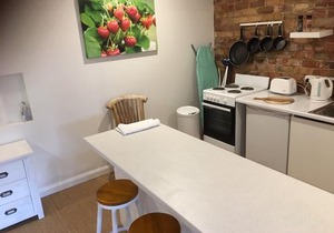 Gorgeous studio 2 minutes from the heart of Subiaco