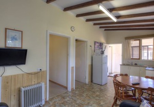 Gum Grove Chalets - Acacia